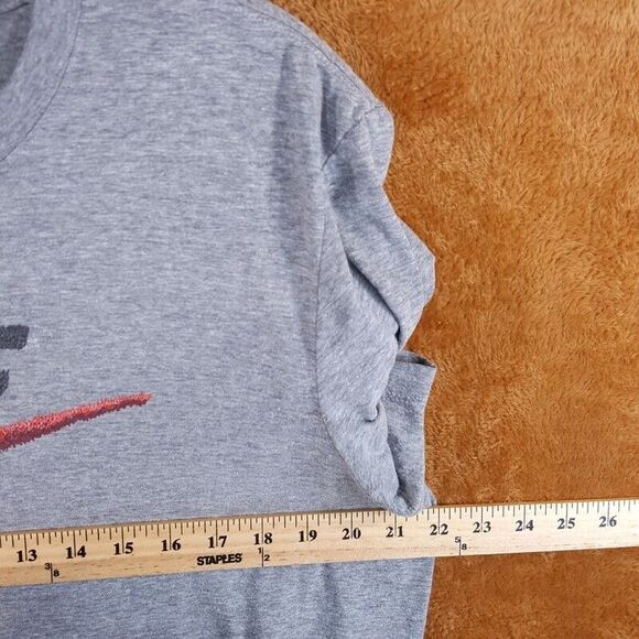 NIKE Mens Shirt Large Gray Pullover Crewneck Logo Red Swoosh Short Sleeve Casual - Picture 4 of 7